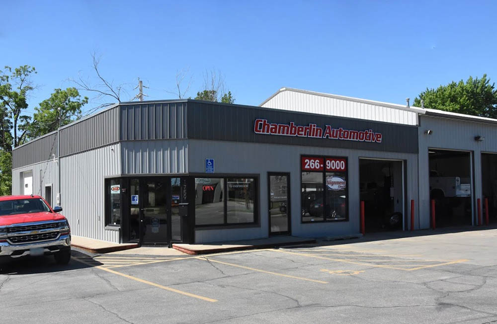 Chamberlin Automotive in Des Moines, IA - 515-266-9000